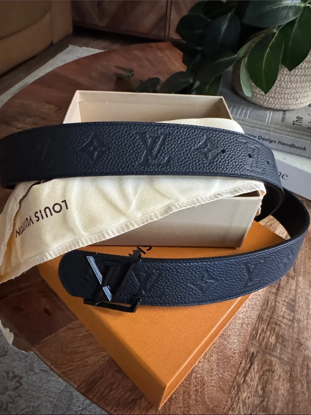 Louis Vuitton Men’s Black Textured Leather LV Buckle Belt
